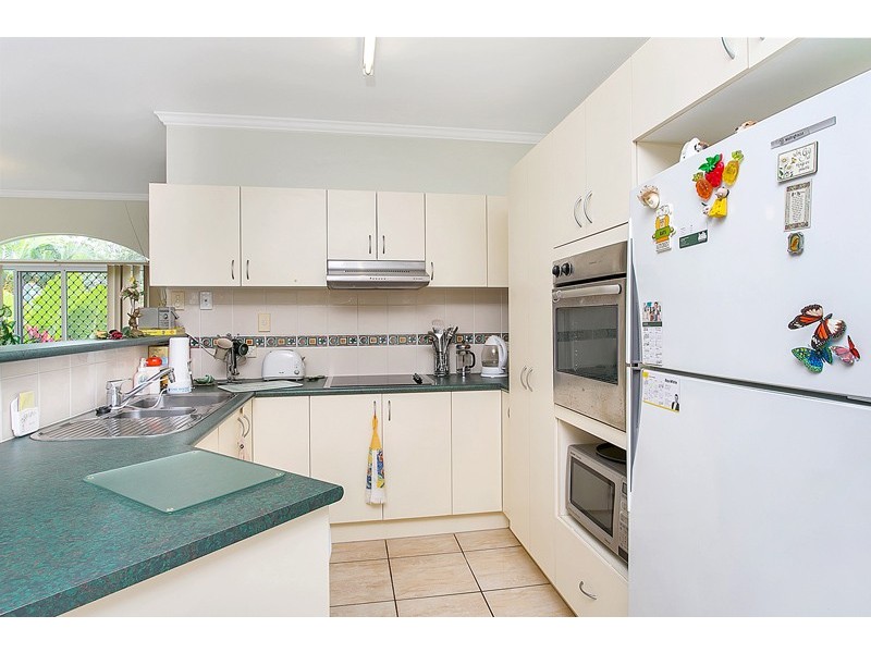 12 Moore Road, Kewarra Beach QLD 4879