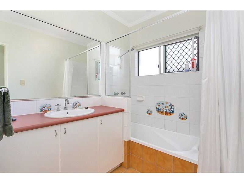 12 Moore Road, Kewarra Beach QLD 4879