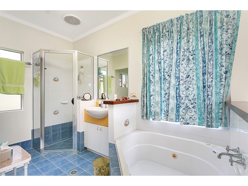 12 Moore Road, Kewarra Beach QLD 4879