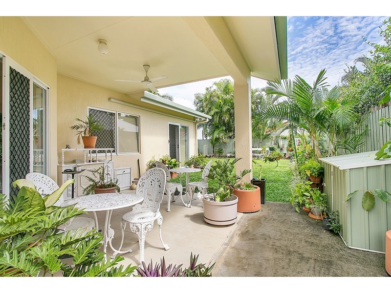 12 Moore Road, Kewarra Beach QLD 4879