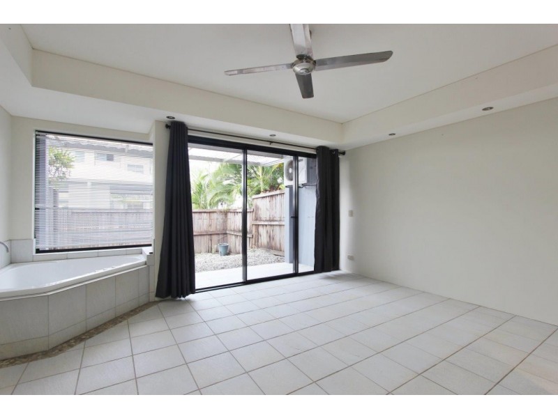 15/22-24 Oyster Court, Trinity Beach QLD 4879