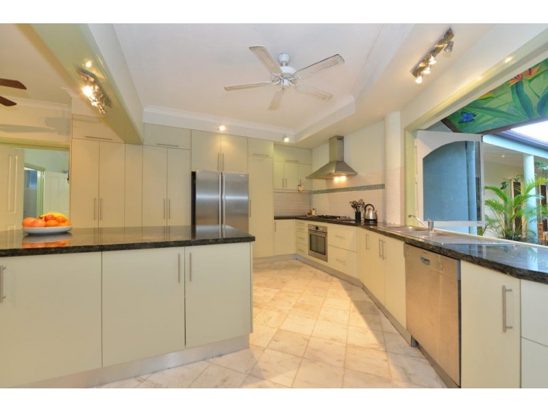 Clifton Beach QLD 4879