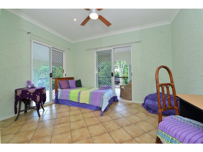 Clifton Beach QLD 4879