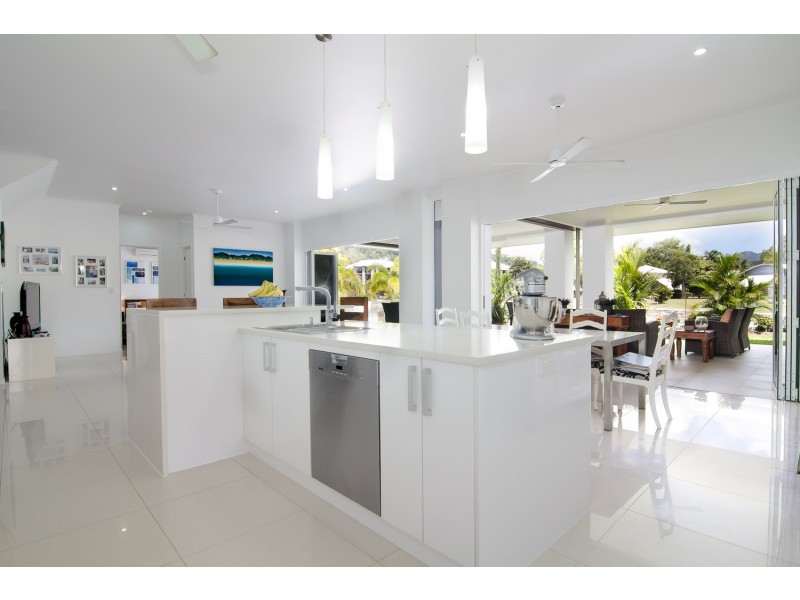 Trinity Beach QLD 4879