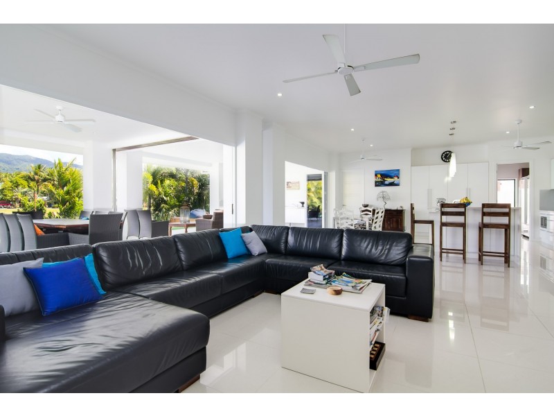 Trinity Beach QLD 4879