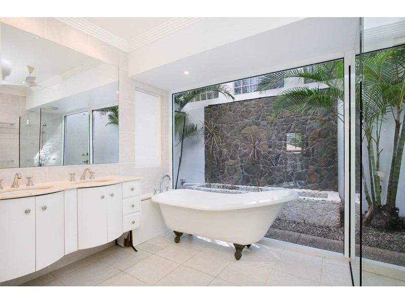 51 Crowsnest Terrace, Trinity Beach QLD 4879