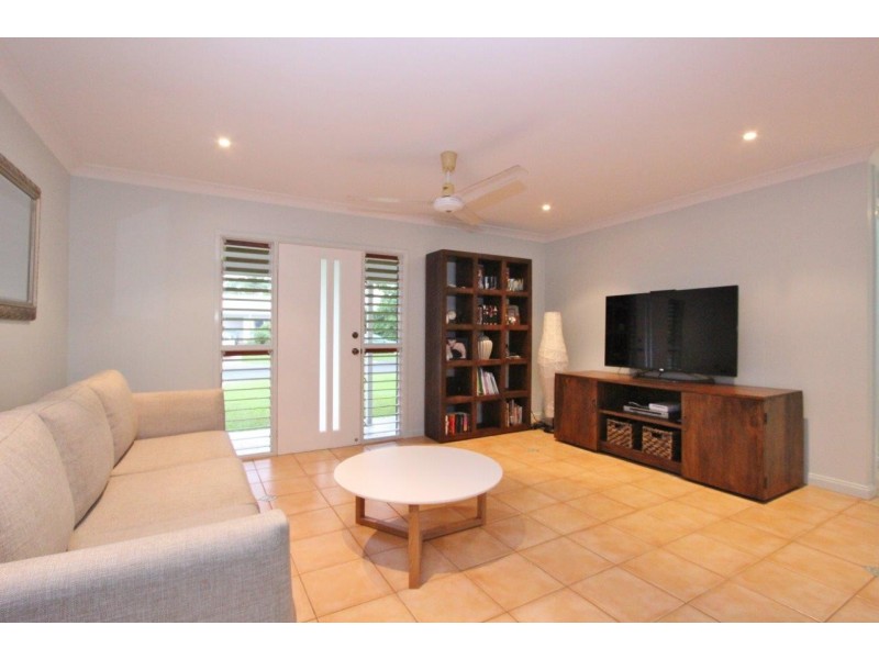 14 Conch Close, Trinity Beach QLD 4879