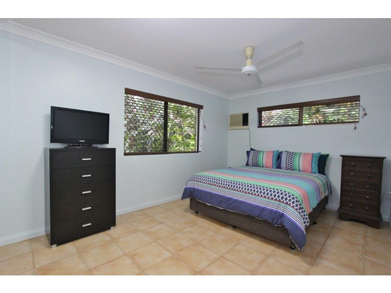 14 Conch Close, Trinity Beach QLD 4879