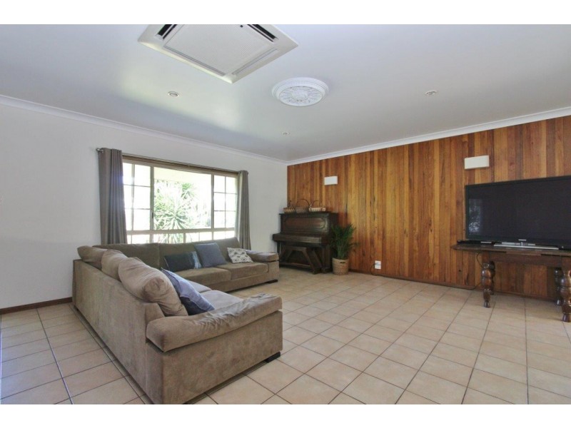 43 Yule Ave, Clifton Beach QLD 4879