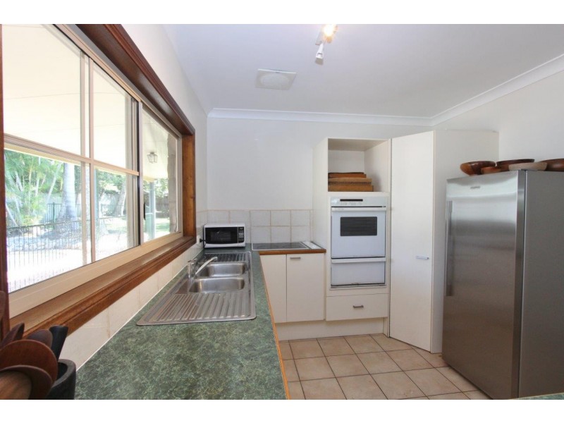 43 Yule Ave, Clifton Beach QLD 4879