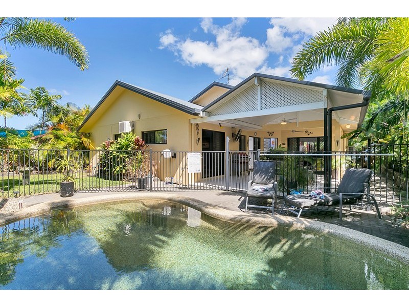Clifton Beach QLD 4879