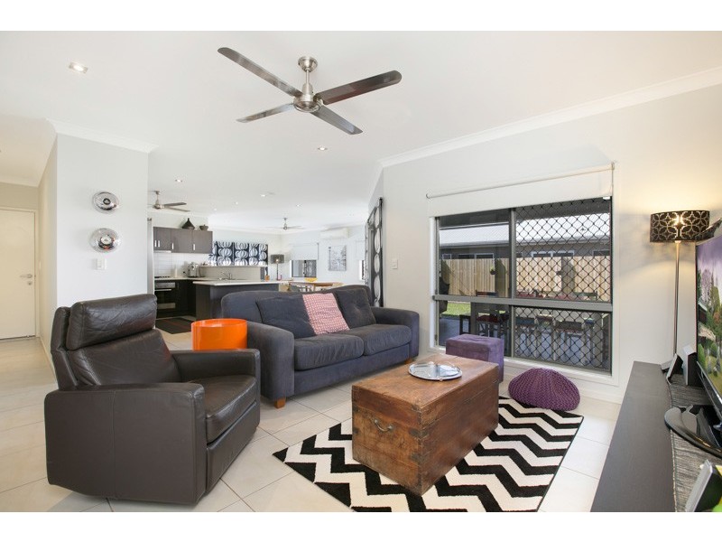 19 Hetherton Street, Smithfield QLD 4878