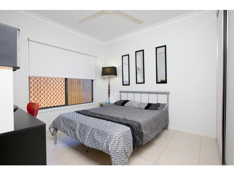 19 Hetherton Street, Smithfield QLD 4878