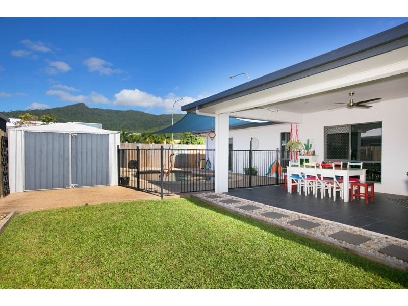 19 Hetherton Street, Smithfield QLD 4878