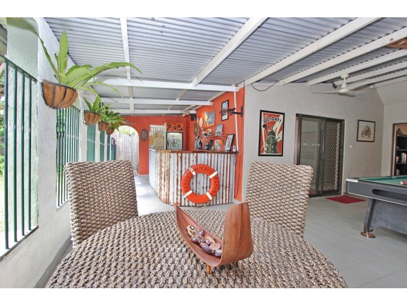 Clifton Beach QLD 4879