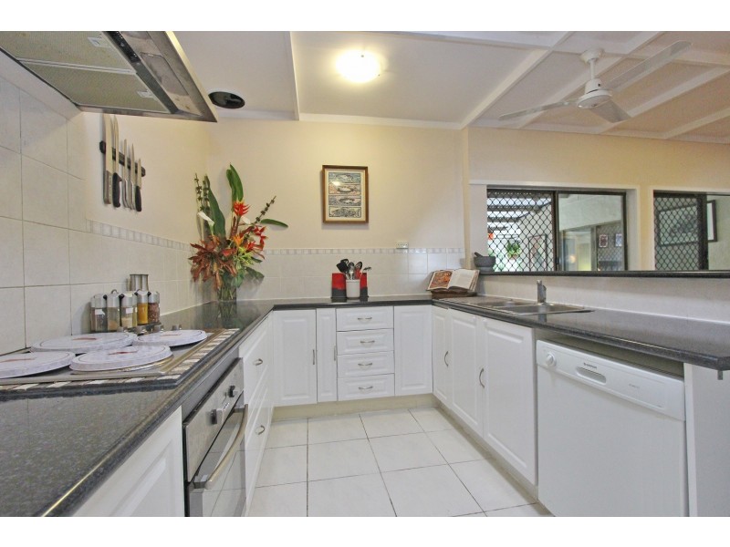 Clifton Beach QLD 4879