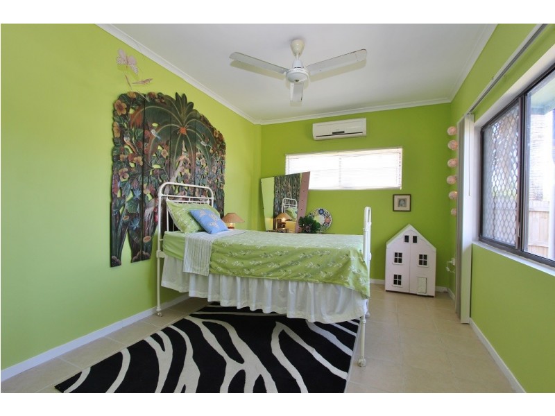 Clifton Beach QLD 4879