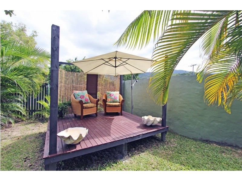Clifton Beach QLD 4879