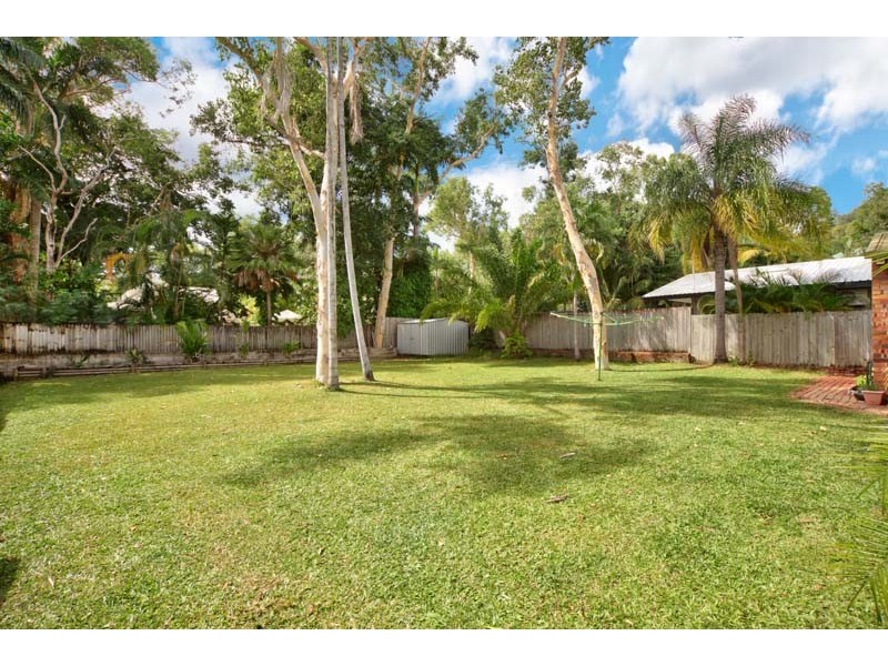 32 Petersen Street, Trinity Beach QLD 4879