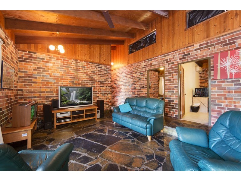 32 Petersen Street, Trinity Beach QLD 4879