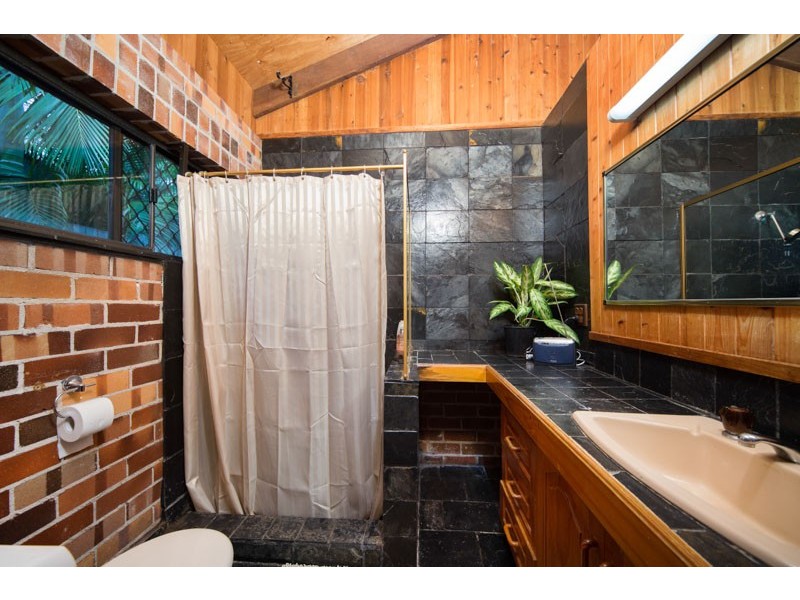 32 Petersen Street, Trinity Beach QLD 4879