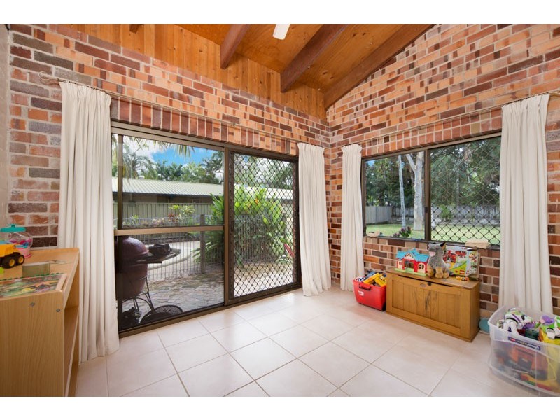 32 Petersen Street, Trinity Beach QLD 4879