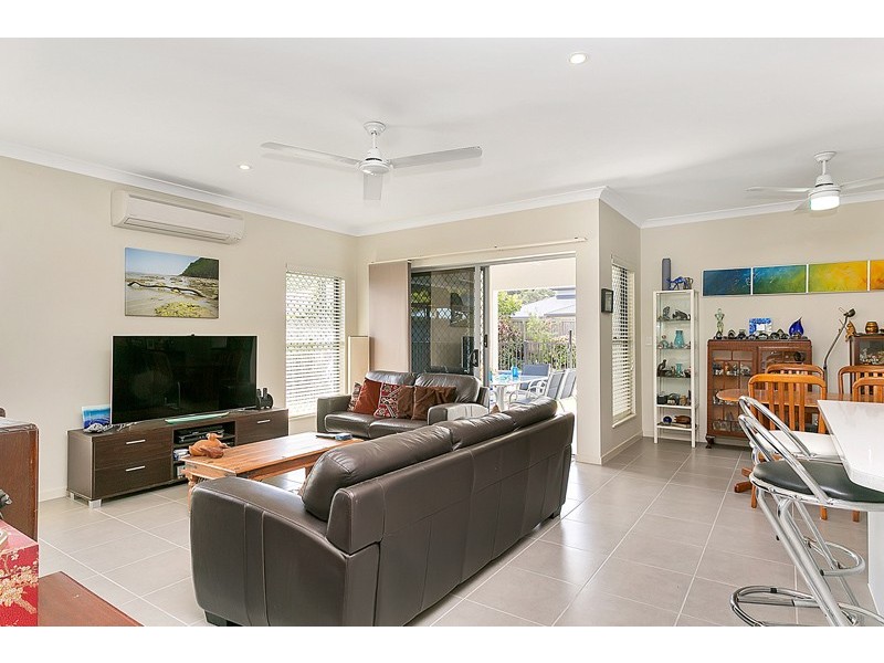 26 Seaways Street, Trinity Beach QLD 4879