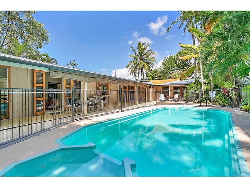54 Terebra Street, Palm Cove QLD 4879