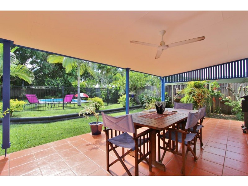 12 Escape Close, Clifton Beach QLD 4879