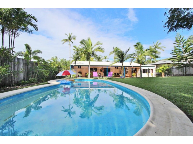 12 Escape Close, Clifton Beach QLD 4879