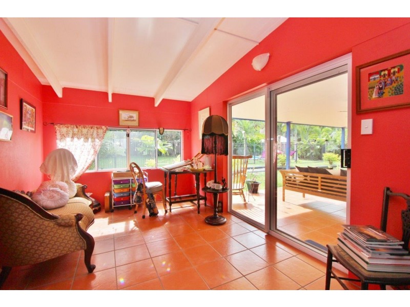 12 Escape Close, Clifton Beach QLD 4879