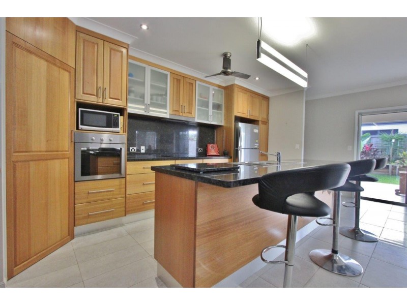 10 Starboard Street, Trinity Beach QLD 4879