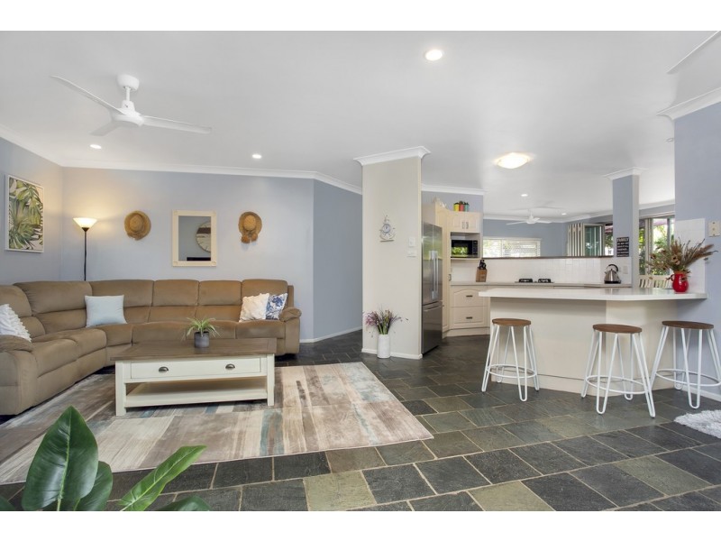 4 Chelsea Close, Kewarra Beach QLD 4879