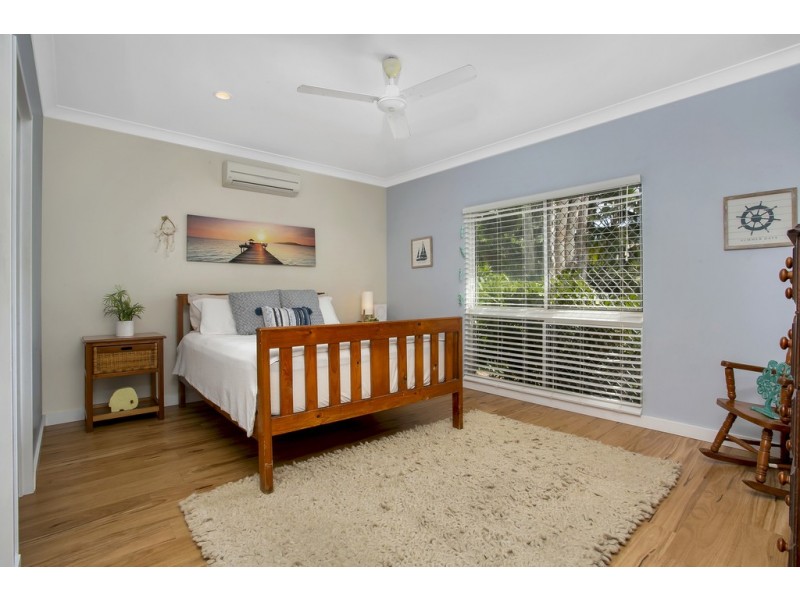 4 Chelsea Close, Kewarra Beach QLD 4879
