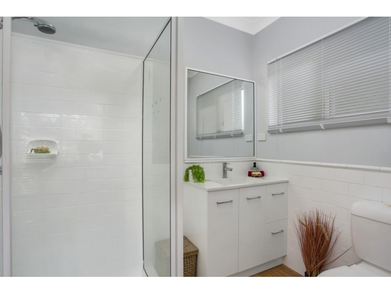 4 Chelsea Close, Kewarra Beach QLD 4879