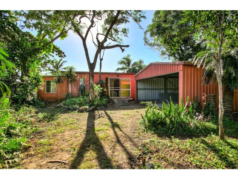66 Cinderella St, Machans Beach QLD 4878