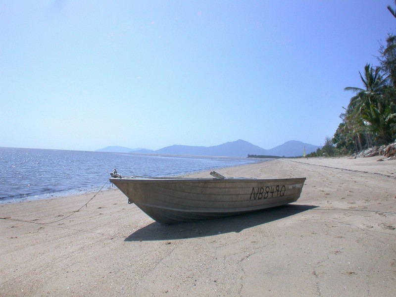 66 Cinderella St, Machans Beach QLD 4878