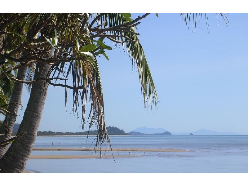 66 Cinderella St, Machans Beach QLD 4878