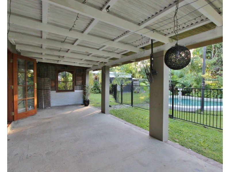 10 Kavieng Street, Trinity Beach QLD 4879