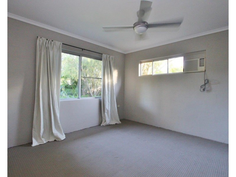 10 Kavieng Street, Trinity Beach QLD 4879