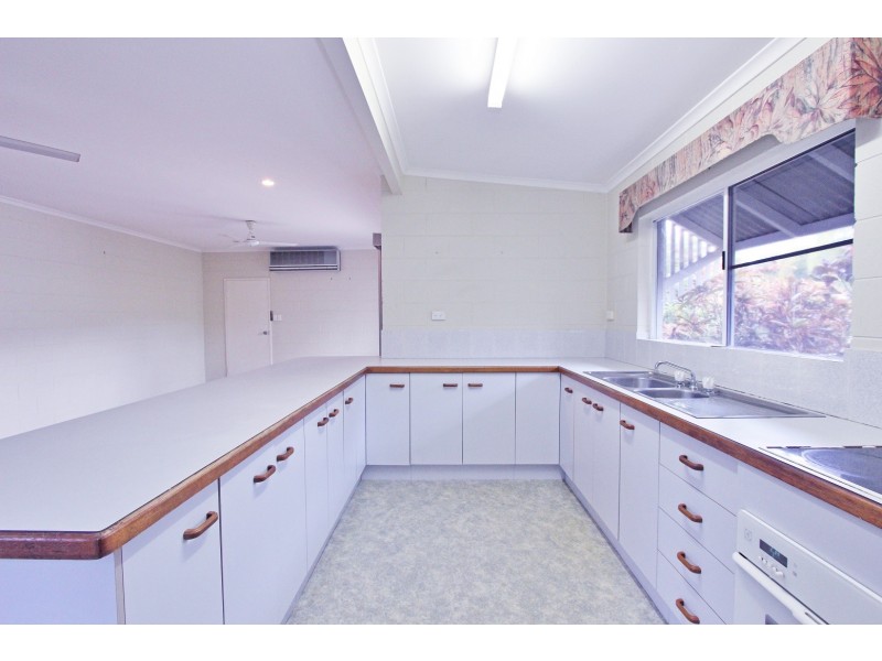 Kewarra Beach QLD 4879