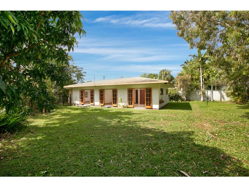 2/3 Agincourt Close, Clifton Beach QLD 4879