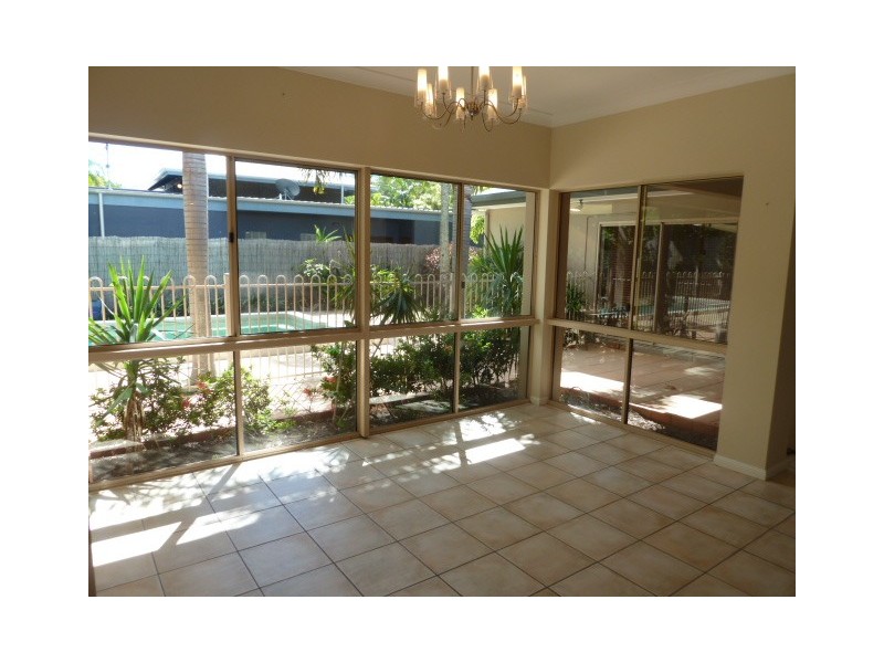 15 Barrier Close, Clifton Beach QLD 4879