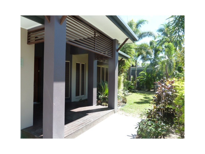 15 Barrier Close, Clifton Beach QLD 4879