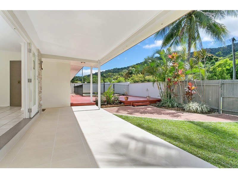 46 Heavey Crescent, Whitfield QLD 4870