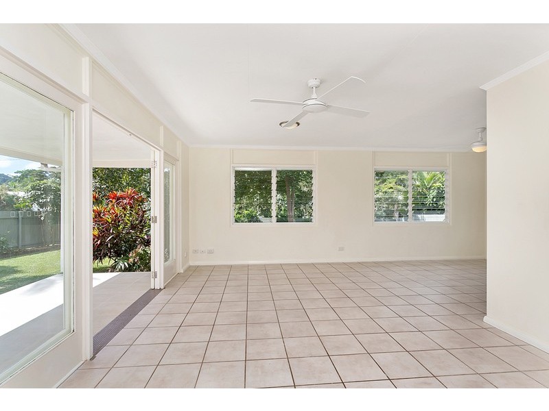 46 Heavey Crescent, Whitfield QLD 4870