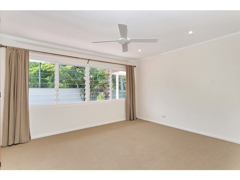 46 Heavey Crescent, Whitfield QLD 4870