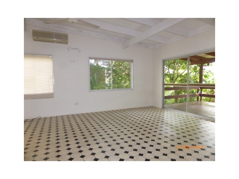 6 Moresby Street, Trinity Beach QLD 4879