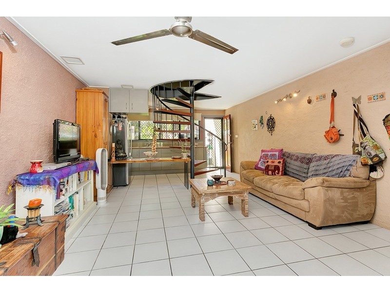 Holloways Beach QLD 4878