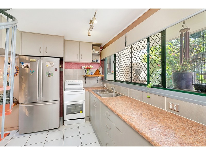 Holloways Beach QLD 4878